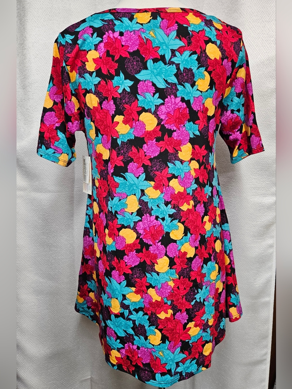 LuLaRoe Perfect T Shirt Floral Scoop Neck Tunic Black Turquoise Pink Red Small - Picture 3 of 6